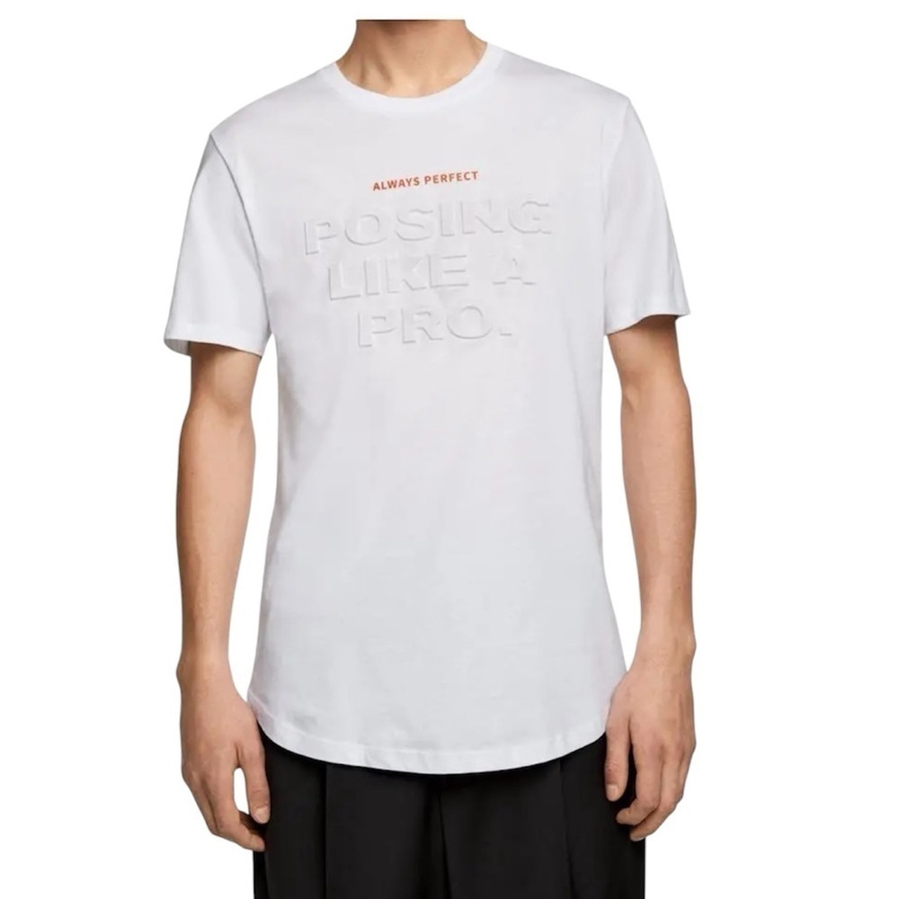 Zara White‎ Short Sleeve Tee Shirt “Posing like a Pro” 3D Graphic